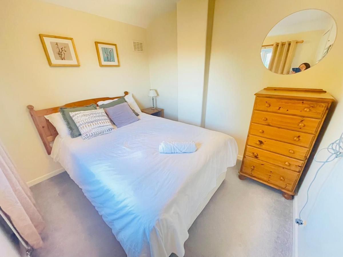 St Ives, King Bed Cosy Home, Parking, Fast Wi Fi Buitenkant foto